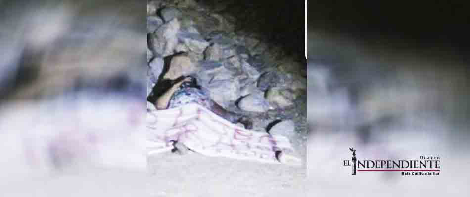 Dejan cadaver con mensaje en el libramiento SJC- CSL