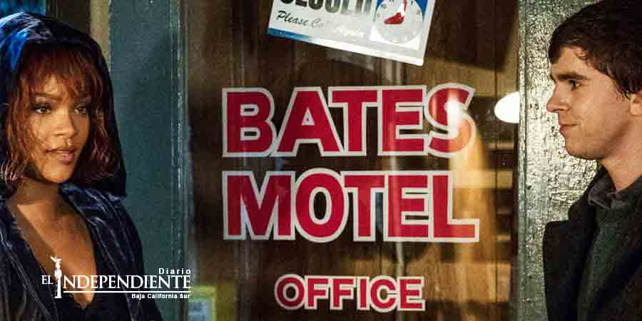 Rihanna está avergonzada de su escena de sexo en 'Bates Motel' Rihanna está avergonzada de su escena de sexo en 'Bates Motel'