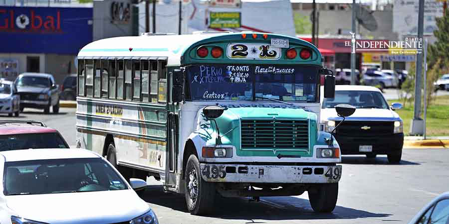 Piden transportistas aumento de 2 pesos en tarifa de transporte Piden transportistas aumento de 2 pesos en tarifa de transporte
