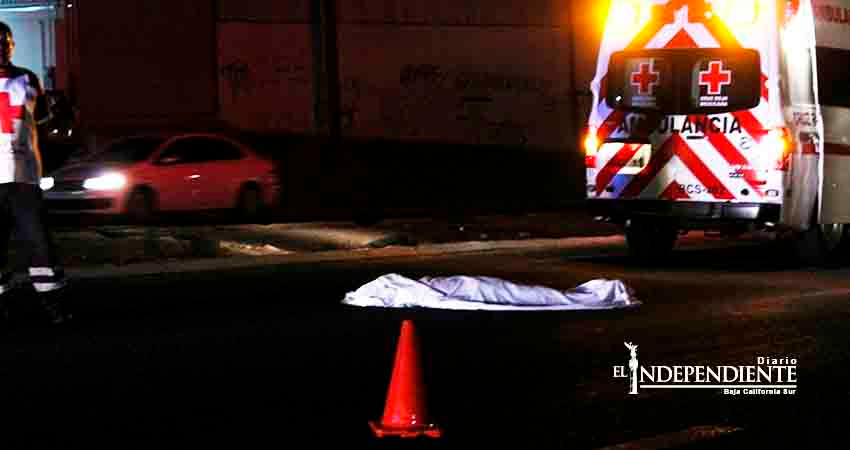 Conductor atropella y arrebata la vida a una mujer en SJC