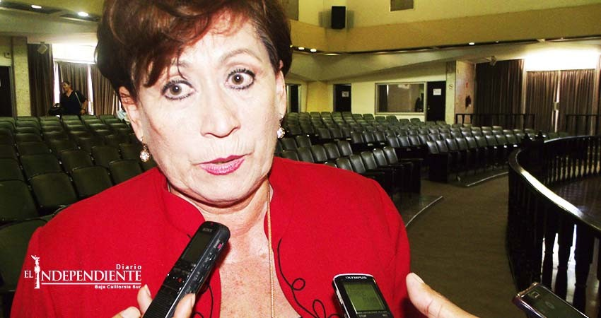 Recomienda Rosa Delia a Armando Martínez delimitar funciones a colaboradores