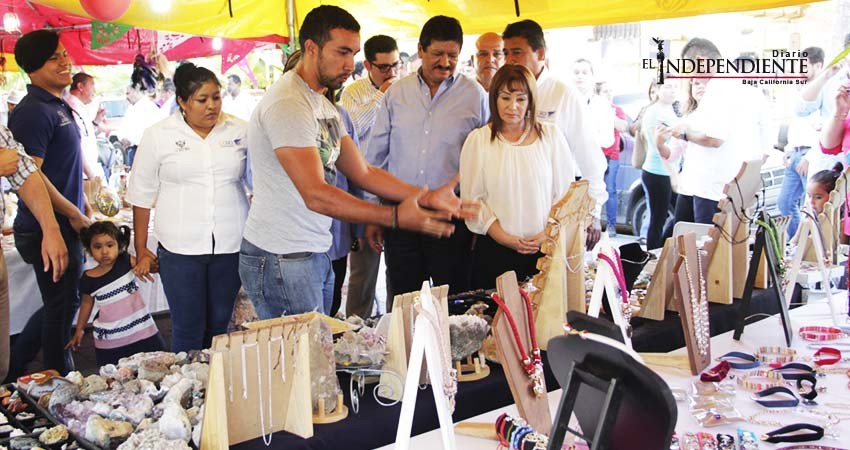 A la venta productos regionales en las fiestas de Fundación de La Paz A la venta productos regionales en las fiestas de Fundación de La Paz