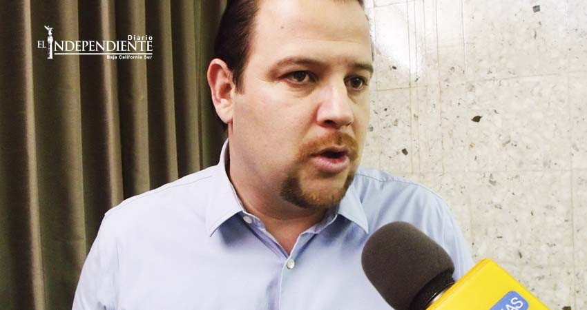 No se ha aprobado aún ley contra delfinarios: Alejandro Blanco