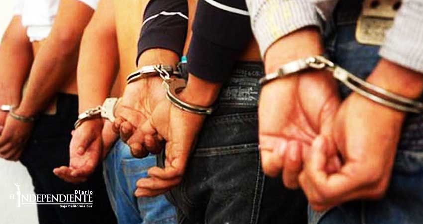 PGR BCS inicia carpeta de investigación contra cuatro personas detenidas con armas de fuego PGR BCS inicia carpeta de investigación contra cuatro personas detenidas con armas de fuego