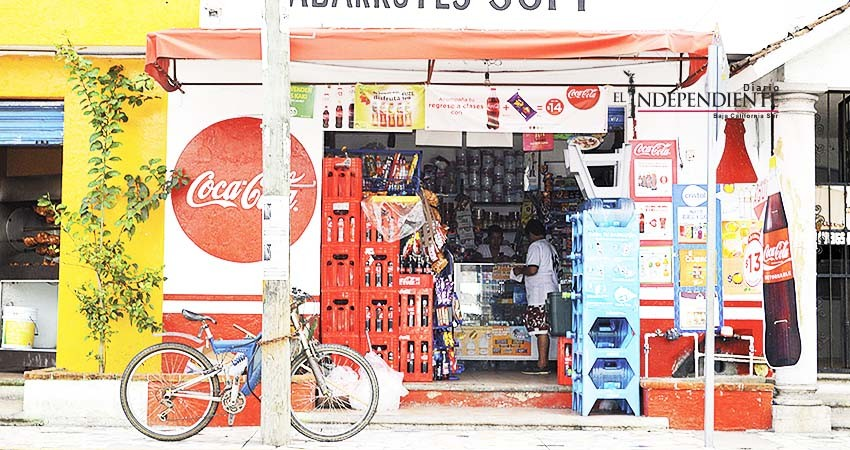 Buscarán equipar a “tienditas de la esquina” para competir con Oxxo