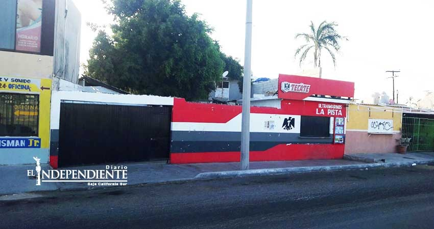 Vecinos se dicen hartos de cantina clandestina frente al Ayto paceño Vecinos se dicen hartos de cantina clandestina frente al Ayto paceño