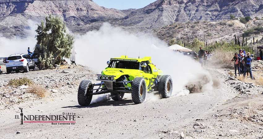 Rody Amaya dominó la Coyote 300