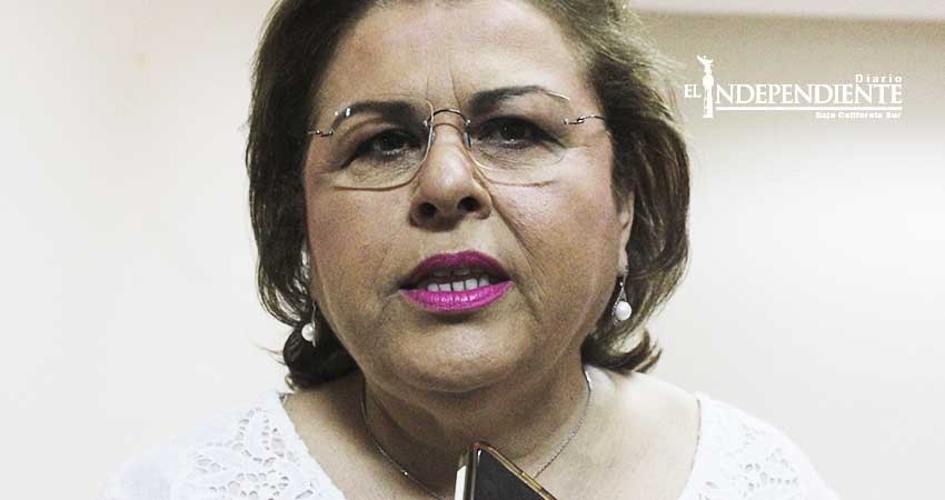 “El PRI es más grande que 3 personas”: Esthela Ponce “El PRI es más grande que 3 personas”: Esthela Ponce