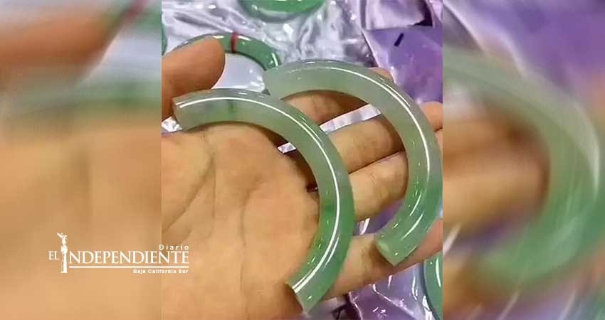 Queda en shock tras romper costosísima joya en una tienda