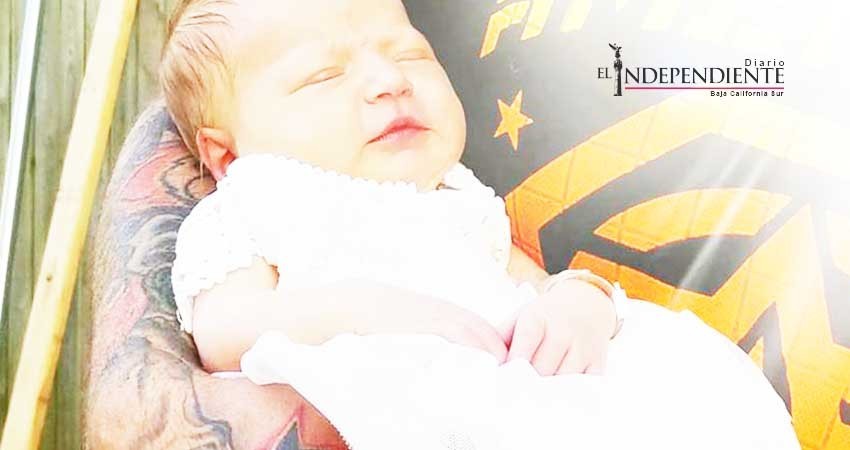 Muere bebé al ser contagiada de meningitis por un beso