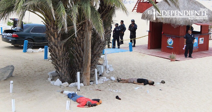 Masacre en playa Palmilla; asesinan a 3 hombres e hieren a otros dos