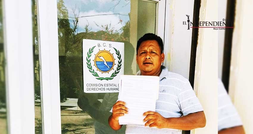 Nuevamente padres de familia denuncian a director de la primaria Justo Sierra