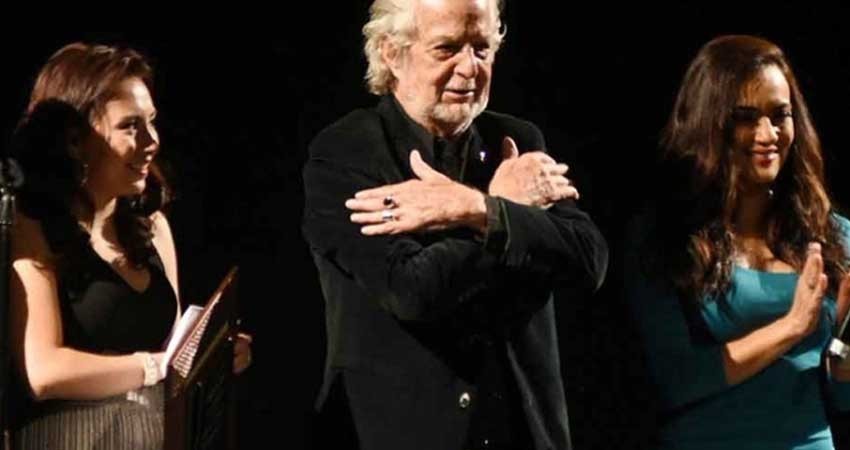 Reconocen al actor Hugo Stiglitz por su trayectoria Reconocen al actor Hugo Stiglitz por su trayectoria