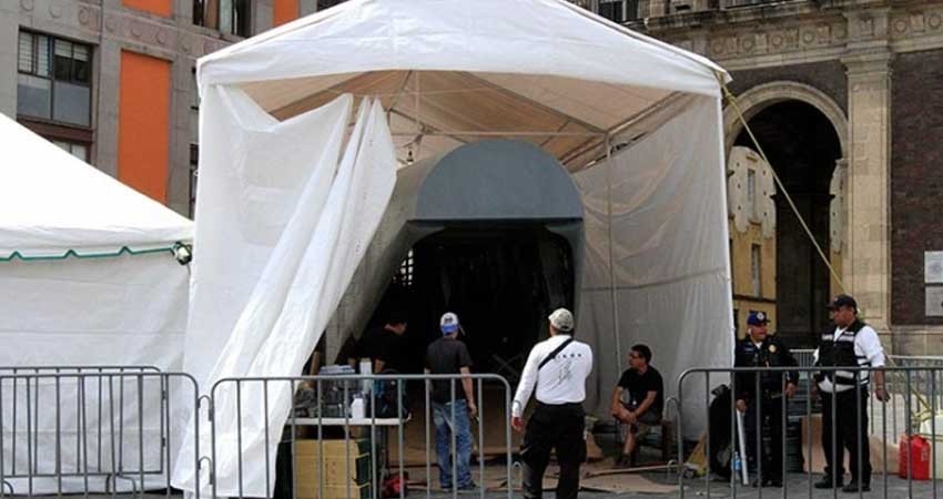 Técnicos mexicanos crean réplica de avión para cinta 'Godzilla' Técnicos mexicanos crean réplica de avión para cinta 'Godzilla'