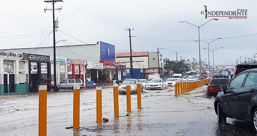 Otra vez, caos e inundaciones en Los Cabos por lluvia de fin de semana