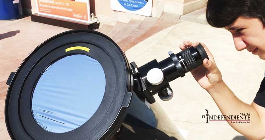 Cientos de personas observaron el eclipse en la marina de CSL Cientos de personas observaron el eclipse en la marina de CSL