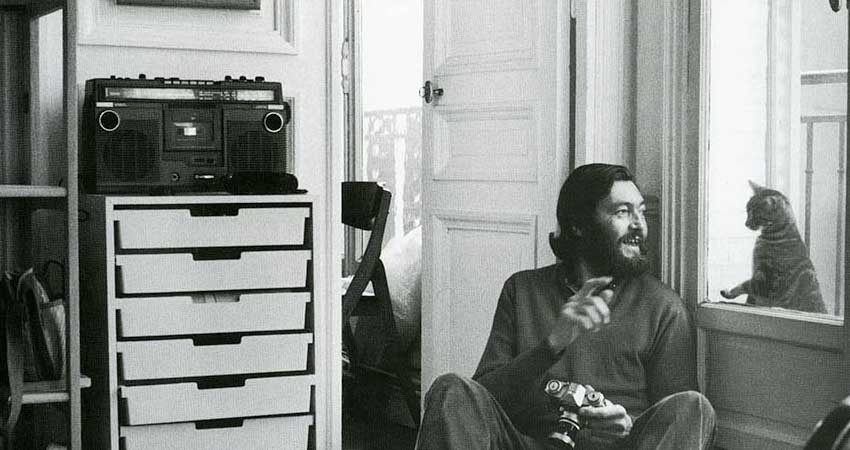 Cortázar, textos que encandilan bajo la lluvia; hoy llueve Cortázar, textos que encandilan bajo la lluvia; hoy llueve