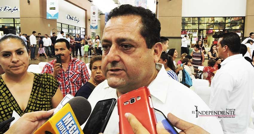Buscarán cobrar el impuesto al turista a través de boletos de avión Buscarán cobrar el impuesto al turista a través de boletos de avión