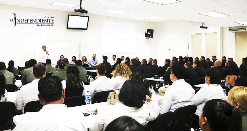 Profesionaliza PGJE a agentes del  ministerio público, policías de investigación y peritos Profesionaliza PGJE a agentes del  ministerio público, policías de investigación y peritos