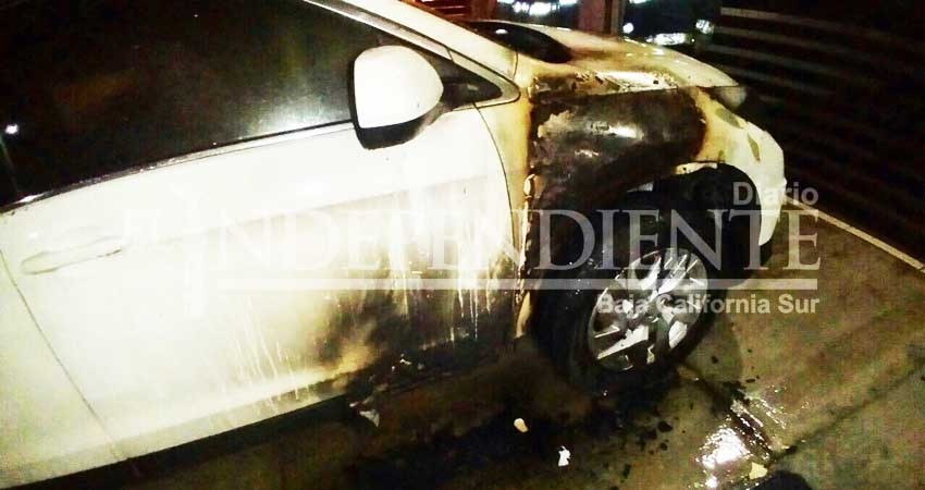 Inicia PGJE averiguaciones sobre incendio de automóvil de directora estatal