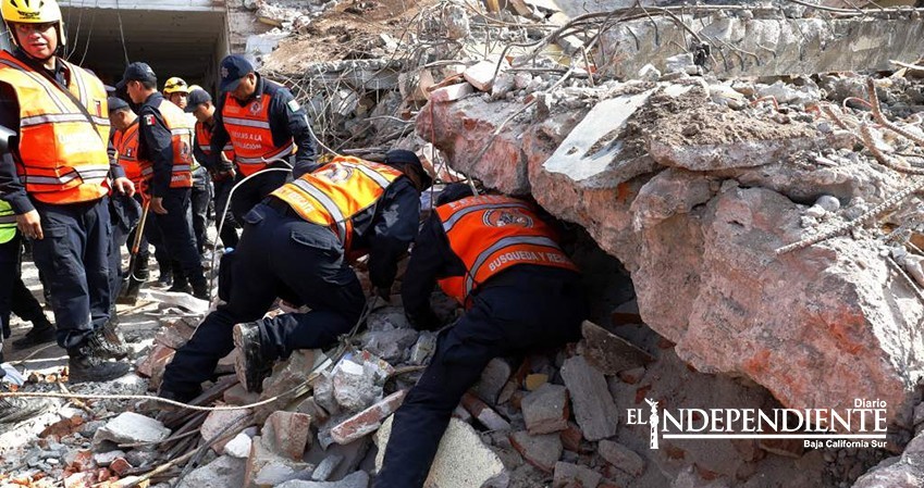 Reportan 151 muertos tras sismo de 7.1 grados