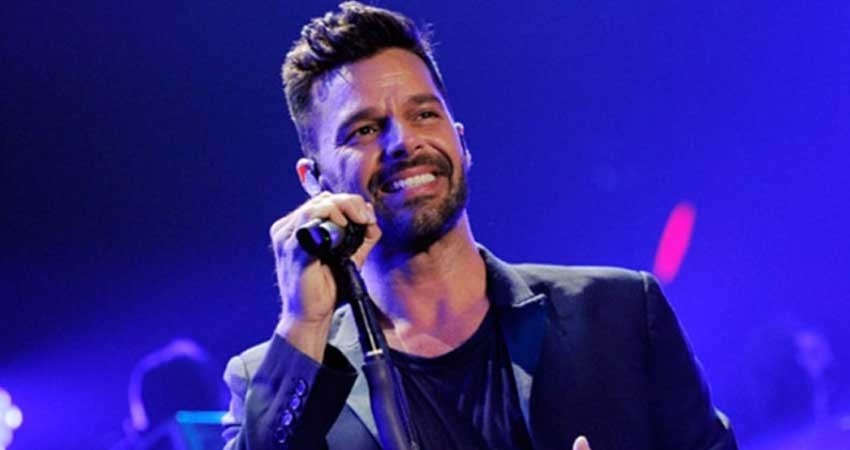 Pospone Ricky Martin concierto en CDMX por terremoto
