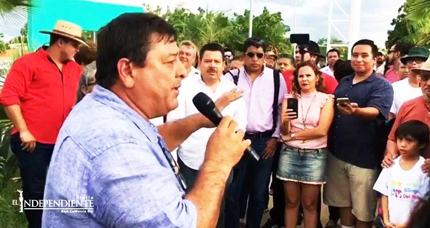 Vecinos de Chametla corren a Polanco por utilizar agua con fines electorales Vecinos de Chametla corren a Polanco por utilizar agua con fines electorales