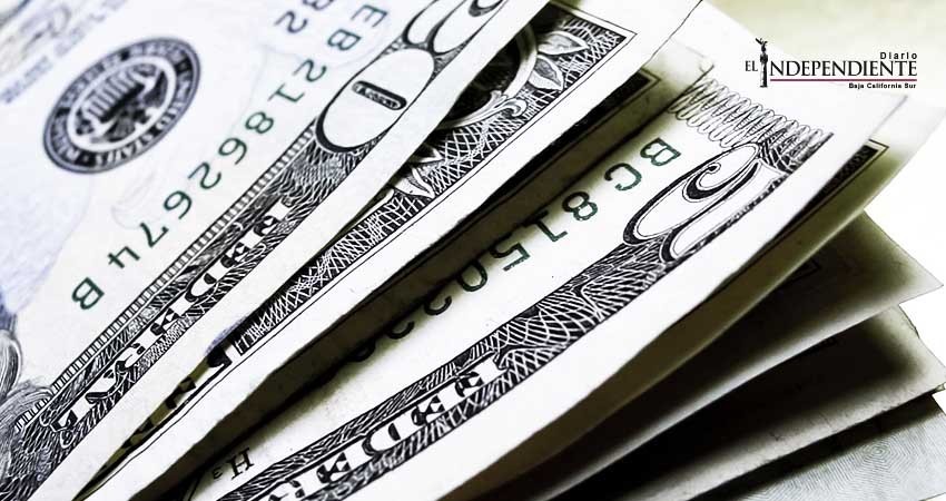 Sube el dólar a 18.95 pesos a la venta ante incertidumbre por TLCAN Sube el dólar a 18.95 pesos a la venta ante incertidumbre por TLCAN