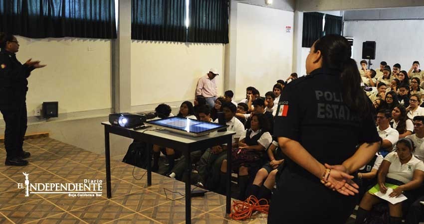 Brinda SSPE orientación sobre ciberbullying a estudiantes de preparatoria Brinda SSPE orientación sobre ciberbullying a estudiantes de preparatoria