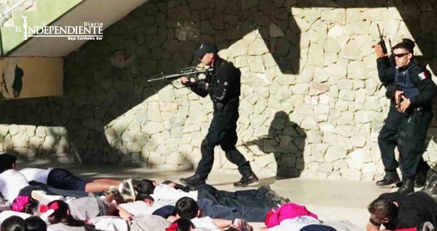 Rechaza APF simulacro de balacera en primaria  Rechaza APF simulacro de balacera en primaria