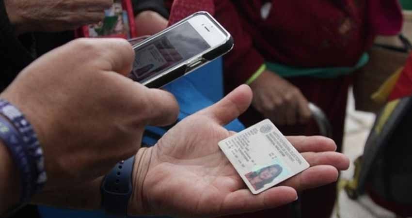 Independientes llevan en conjunto 252 mil firmas al 31 de octubre Independientes llevan en conjunto 252 mil firmas al 31 de octubre