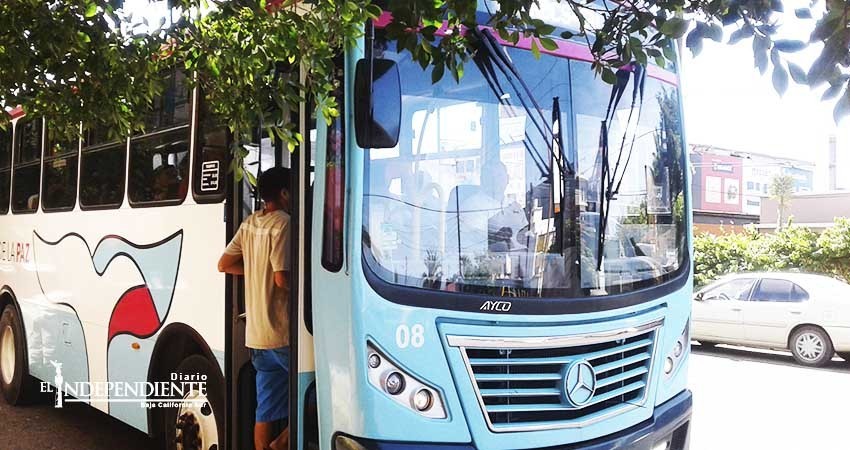 No cesa el pésimo servicio del transporte público en La Paz No cesa el pésimo servicio del transporte público en La Paz
