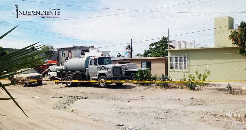 ¡Asesinaron a un inocente! acusan los vecinos de la Lázaro Cárdenas en La Paz ¡Asesinaron a un inocente! acusan los vecinos de la Lázaro Cárdenas en La Paz