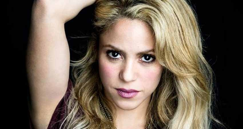 Shakira pospone el inicio de su gira de conciertos Shakira pospone el inicio de su gira de conciertos