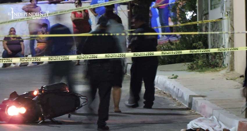 Balean y matan a motociclista en la colonia El Rosario Balean y matan a motociclista en la colonia El Rosario