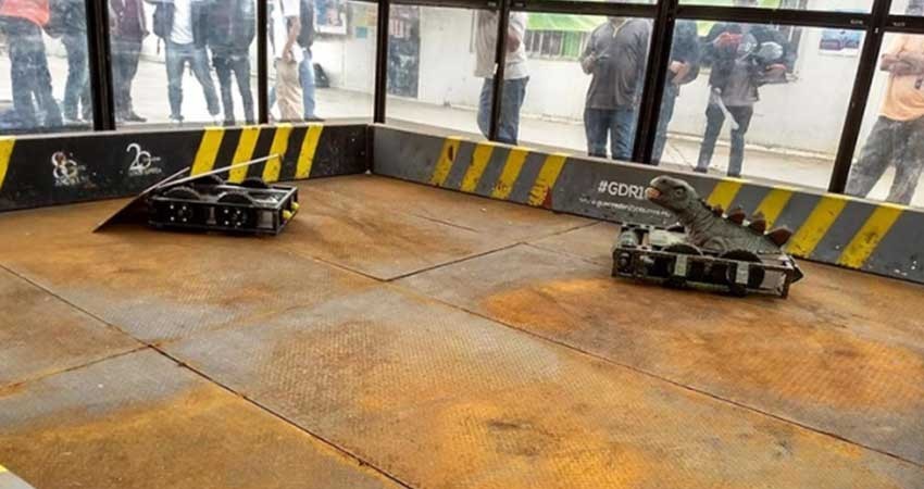 Lucha de poder a poder en el IPN con Guerra de Robots 2017 Lucha de poder a poder en el IPN con Guerra de Robots 2017