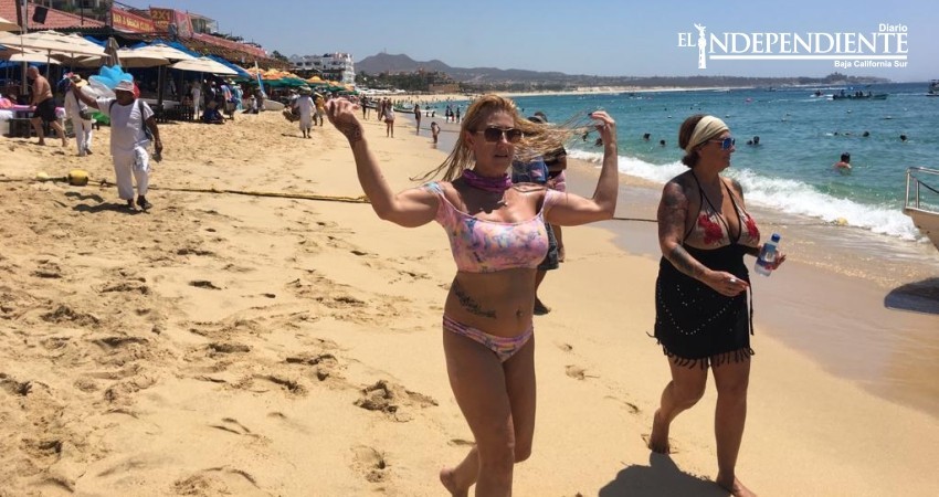 Último puente del año aumentó la visita de turistas nacionales a Los Cabos Último puente del año aumentó la visita de turistas nacionales a Los Cabos