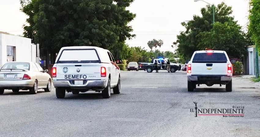 Ejecutan a dos personas en la Colonia Paraíso del Sol en La Paz Ejecutan a dos personas en la Colonia Paraíso del Sol en La Paz