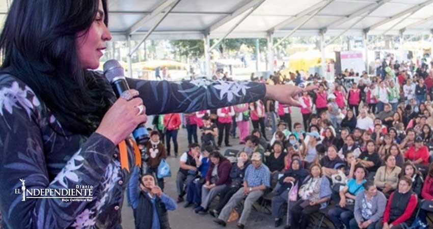 'Coj... rico, pero con condón', aconseja delegada a jóvenes 'Coj... rico, pero con condón', aconseja delegada a jóvenes