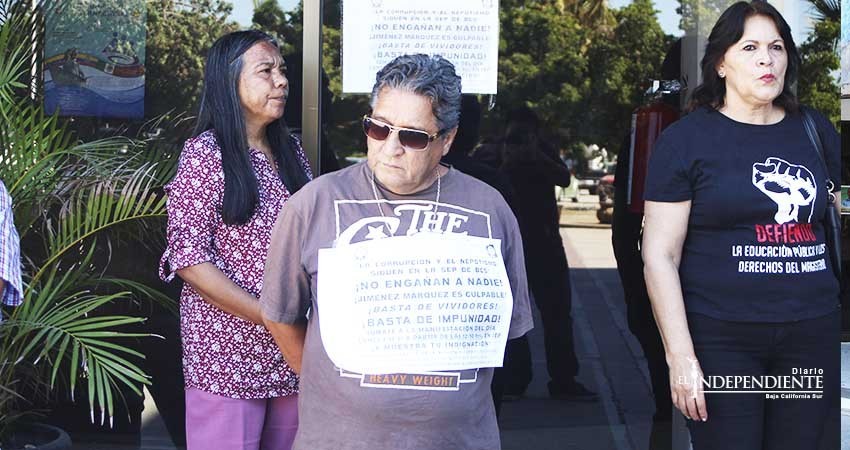Exigen que “hijo aviador” de Jiménez regrese dinero a la SEP Exigen que “hijo aviador” de Jiménez regrese dinero a la SEP