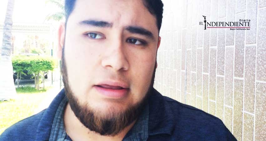 Hijo de Secretario de Educación dice que no regresará dinero, “Me lo gané con mi trabajo” asegura Hijo de Secretario de Educación dice que no regresará dinero, “Me lo gané con mi trabajo” asegura