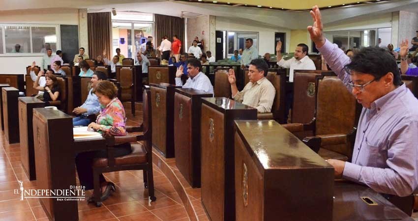 Diputados de BCS se repartirán 2 MDP de aguinaldos Diputados de BCS se repartirán 2 MDP de aguinaldos