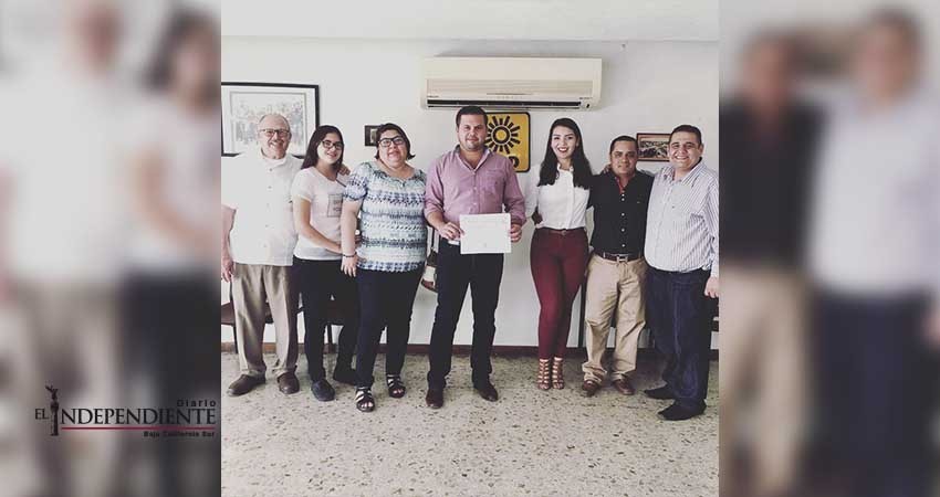 Zamudio Olachea se registra como precandidato a diputado por el Distrito 7 por el PRD Zamudio Olachea se registra como precandidato a diputado por el Distrito 7 por el PRD
