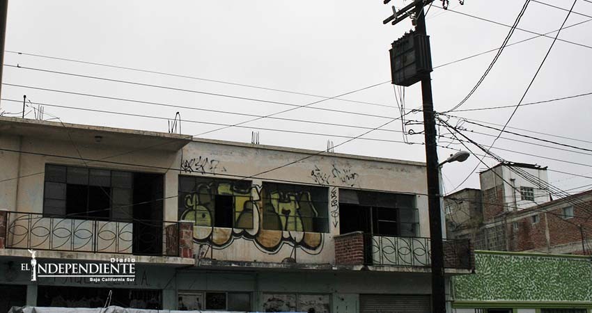 Crece el número de edificios abandonados en el centro de La Paz Crece el número de edificios abandonados en el centro de La Paz