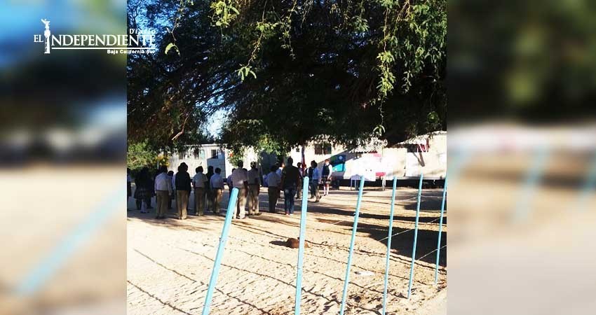 Padres de familia de Telesecundaria de Santa Catarina se manifestarán contra SEP