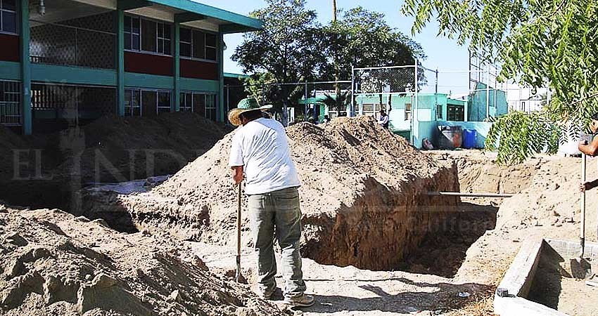 Cumple Conalep con una de las dos obras prometidas a docentes