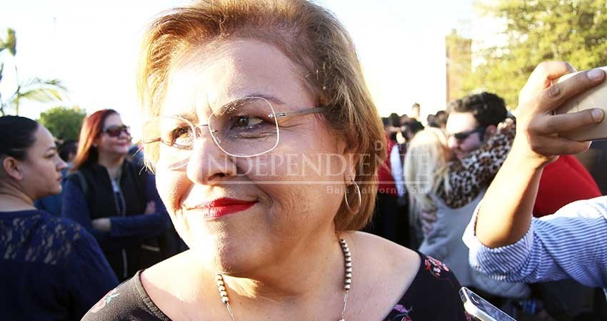 No descarta Esthela Ponce denunciar a Armando Martínez por daño moral No descarta Esthela Ponce denunciar a Armando Martínez por daño moral