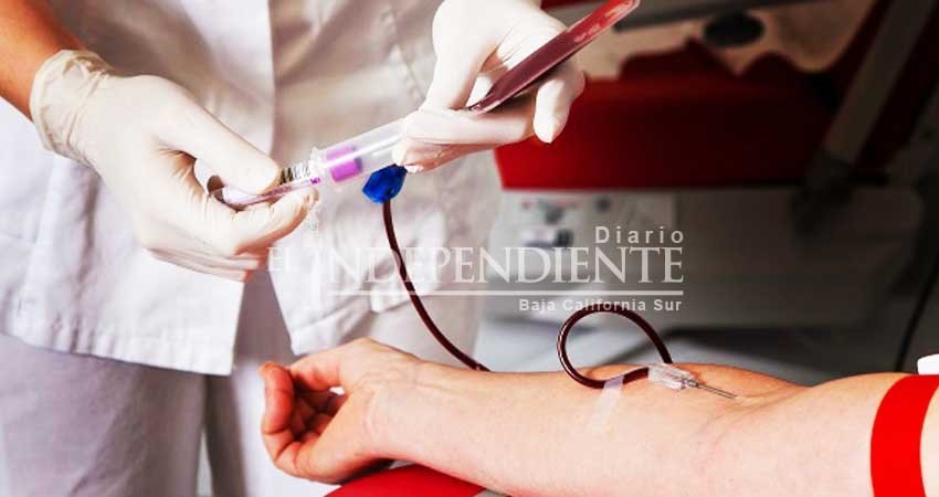 Menos del 10% de la población dona sangre de manera altruista, lo hacen por reposición familiar: IMSS