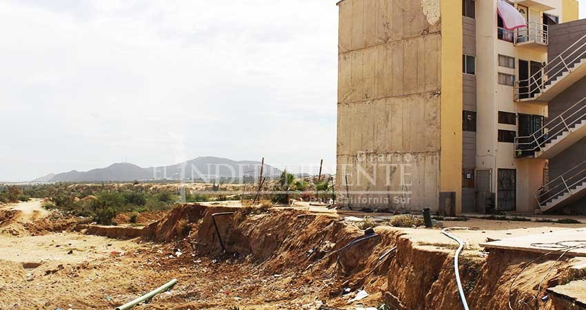 Crece la indignación en vecinos de Chulavista por la demolición de edificio colapsado