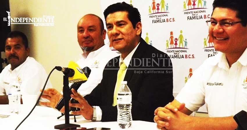 Promueve Frente por la Familia libro que afirma que la homosexualidad se quita Promueve Frente por la Familia libro que afirma que la homosexualidad se quita